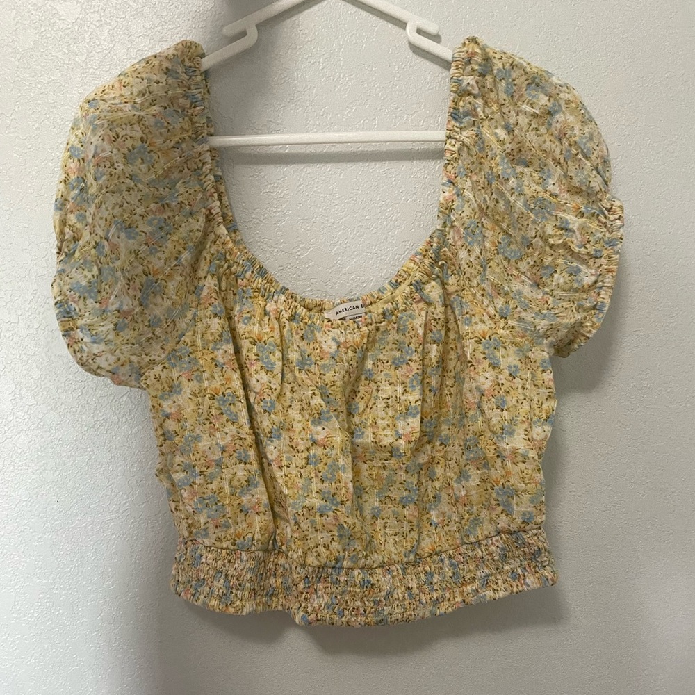 AE Cropped Puff Sleeve Floral Blouse